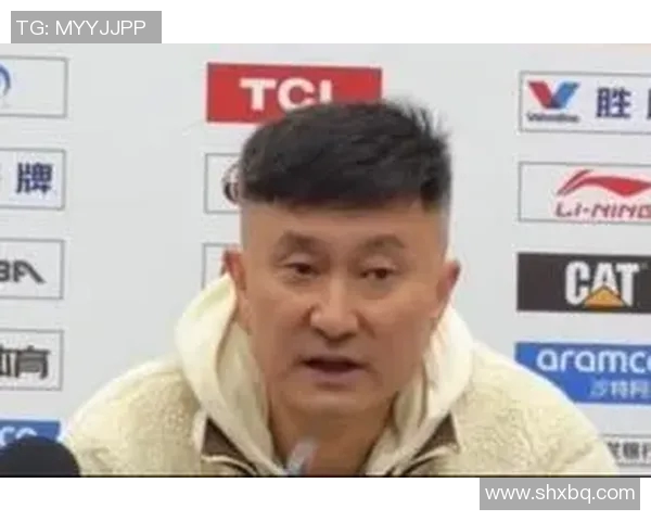 杜锋VS篮球战术解析与球队管理经验分享，助力年轻球员成长与发展